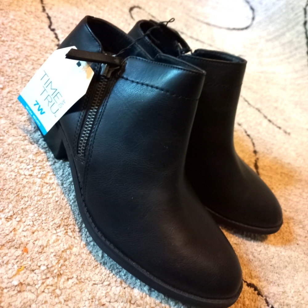 Time And Tru Black Short Boots WIDE WIDTH